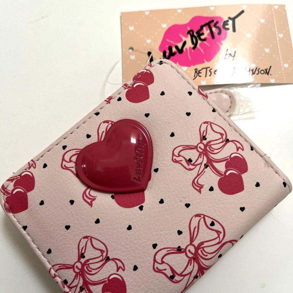 NWT BETSEY JOHNSON Bifold Card Case Wallet Cherries Bows Pink Fruit Cherry Bow